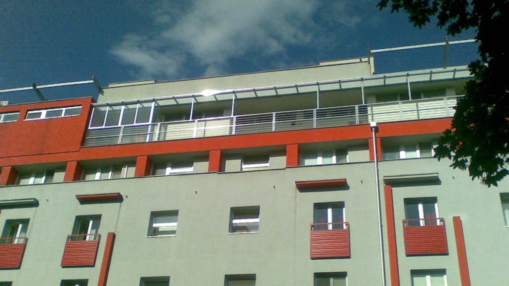 Prístrešok balkóna