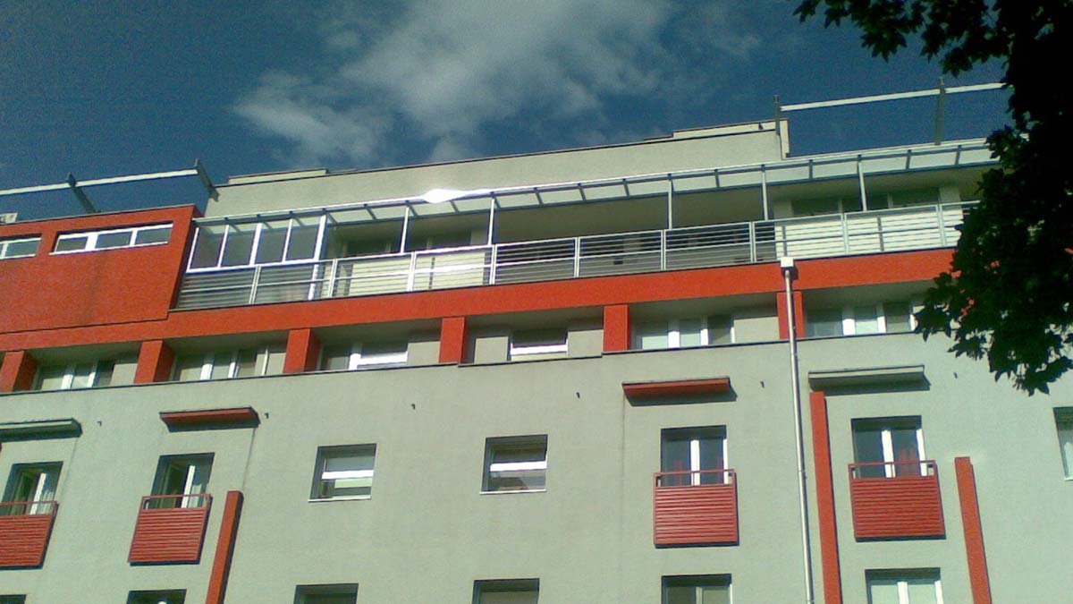 Prístrešok balkóna